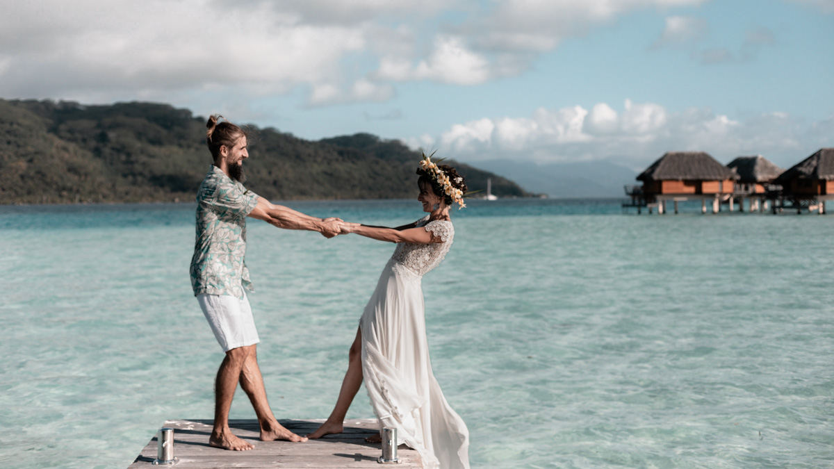 https://tahititourisme.kr/wp-content/uploads/2023/02/photos-mariage-moorea-tahiti-photographe-marie-production.jpg